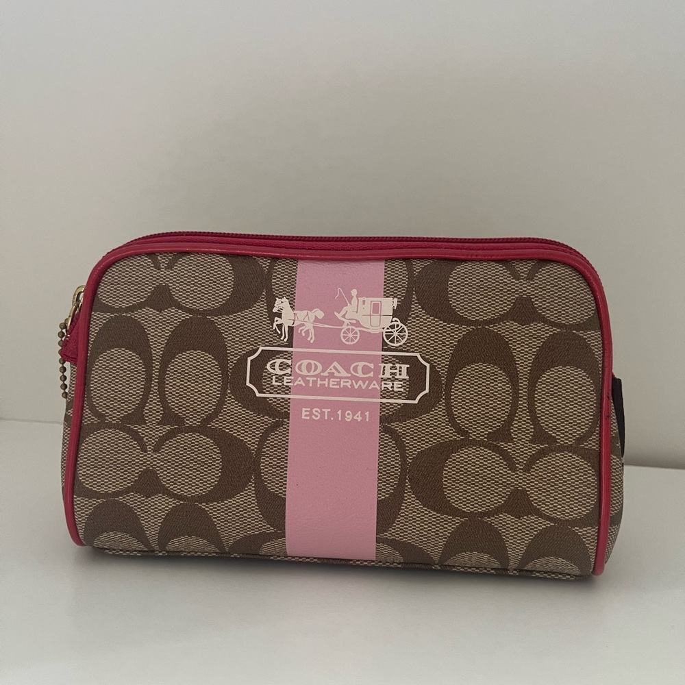 NWOT Coach Vintage Logo Makeup Bag